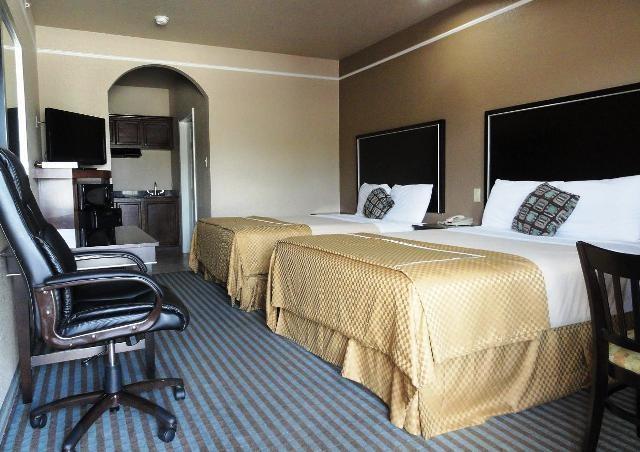 Scottish Inn And Suites Baytown Room photo